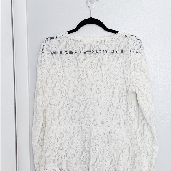 Lace peplum top - Picture 2 of 2